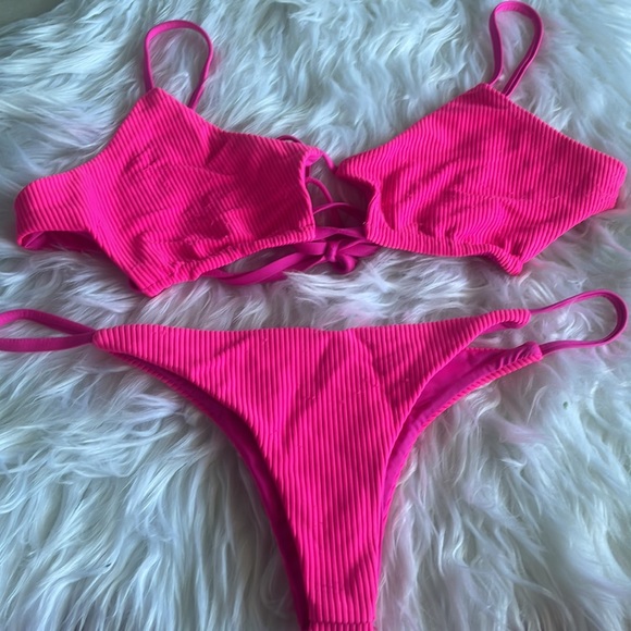 Neon Frankie’s bikini - Picture 11 of 11